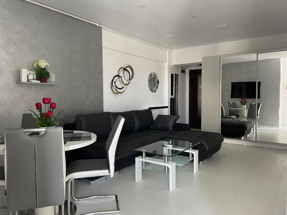 Luxury Westpark 2-Room Apartment Lakeview W5 Bucareste Exterior foto